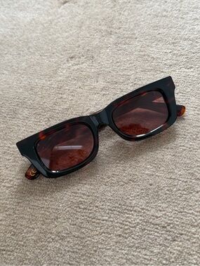 Madewell Bowery Tortoiseshell Rectangular Sunglasses with Brown Lenses